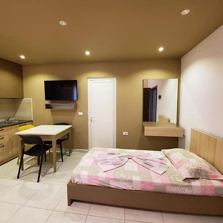 Eliona Apartments Sarandë Exterior foto